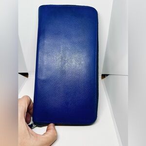 Prada Saffiano Leather Zip Long Wallet Organizer. Unisex